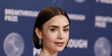 Lily Collins interpreterà Audrey Hepburn in un film su ‘Colazione da Tiffany’