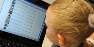 In Gran Bretagna stop ai social per under 16 forse già quest’anno