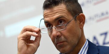 Vannacci all’attacco: “Follia in Forza Italia, per alcuni benpensanti uomo può essere incinto”