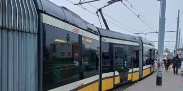 Un altro tram esce dai binari a Milano, terzo incidente in dieci giorni