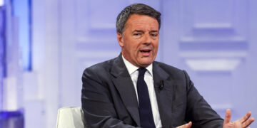 Renzi, Meloni non avvisata da Trump, l’Italia sovranista non conta