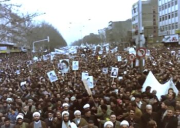 Iraniani uccisi da regime o da bombe nessuna differenza