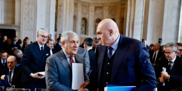 Crosetto riferirà con Tajani domani alle commissioni di Camera e Senato