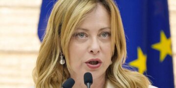 Iran, Meloni sente Erdogan e leader europei: “Italia farà la sua parte”. Allerta su energia e sicurezza