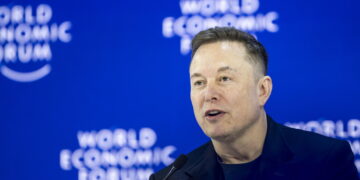 Musk affila le armi in tribunale, ‘Altman fuori da OpenAI’