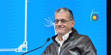 Lingiardi, “i poeti arrivano prima della psicanalisi e curano le fragilità”