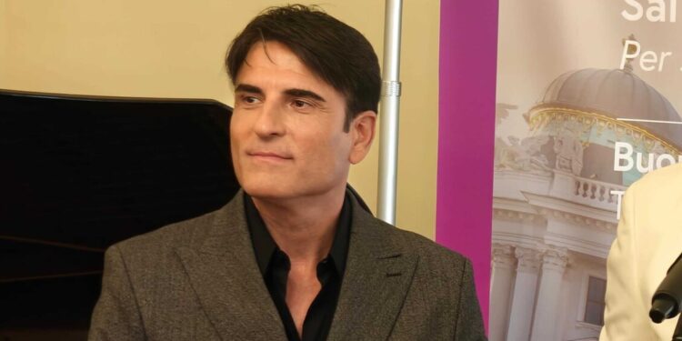 Il prossimo album di Sal Da Vinci arriverà il 29 maggio, ‘è un viaggio incredibile’