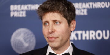 Il ceo di OpenAI nel mirino, molotov e spari contro la sua casa