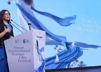 Apre festival delle donne di Assuan con una dedica ad Aziza Amir