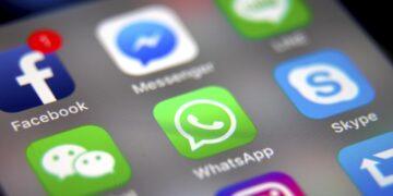 Botta e risposta Elon Musk-WhatsApp sulla privacy della chat