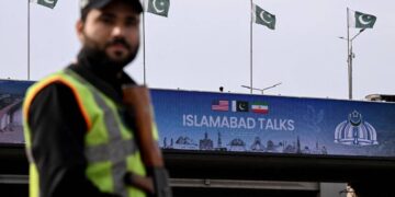 Iran, Bremmer: “Il negoziato di Islamabad è costruito sulla sabbia”