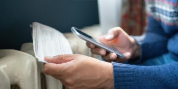 Povertà energetica, 5 milioni di italiani in difficoltà: bollette sempre più alte