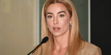 Salis: “Io anti Meloni? Prenderei in considerazione richiesta”