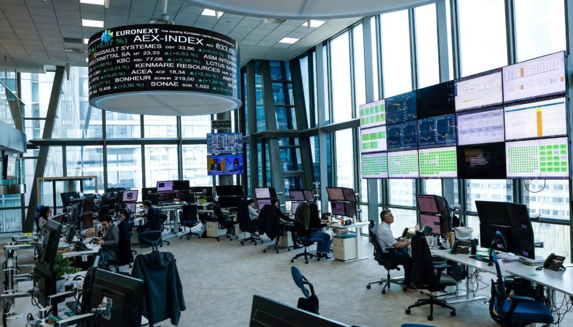 Spread Btp-Bund in calo a 78 punti, dall’asta dei Bot 8 miliardi di euro: i rendimenti