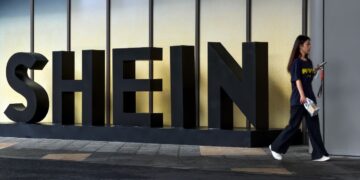 Shein pronta al debutto nella Borsa di Hong Kong, valutazione da 27 miliardi di dollari