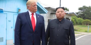 Wsj, ‘Trump punta a vertice con Kim Jong-un durante il viaggio in Asia’