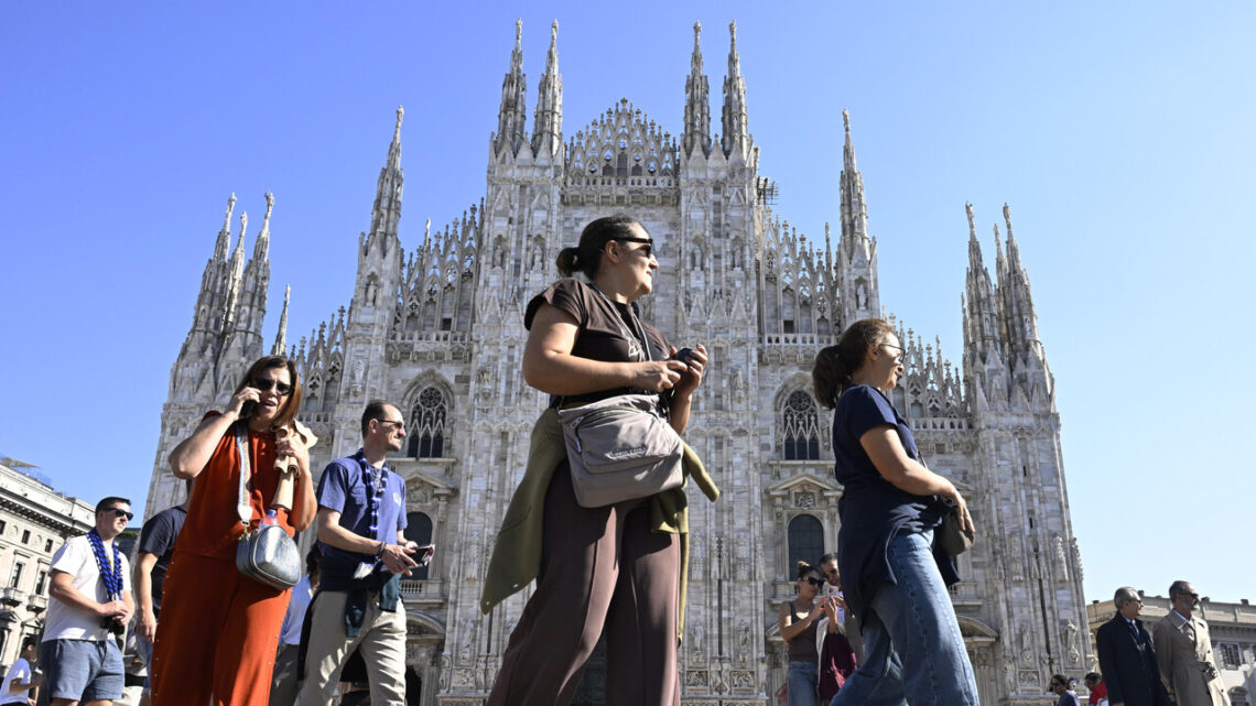 Mercato ricettivo italiano a 40,7 miliardi (+5%), IA già usata da 44% dei viaggiatori