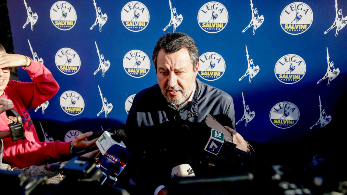 Salvini si dimette da segretario della Lega: “Necessario per ricandidarmi”