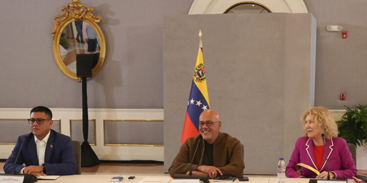Venezuela, opposizione e chavismo riprendono il dialogo