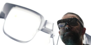 Garanti europei, ‘su smart glasses servono maggiori tutele per la privacy’