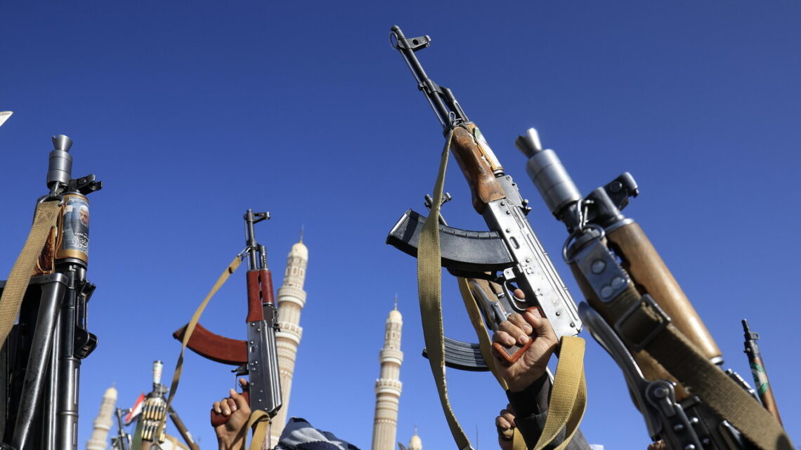 Autorità, almeno 309 i feriti nell’attacco degli Houthi all’aeroporto di Riad