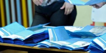Sondaggio politico, Fratelli d’Italia stabile e Pd cala. M5S su, Vannacci scende
