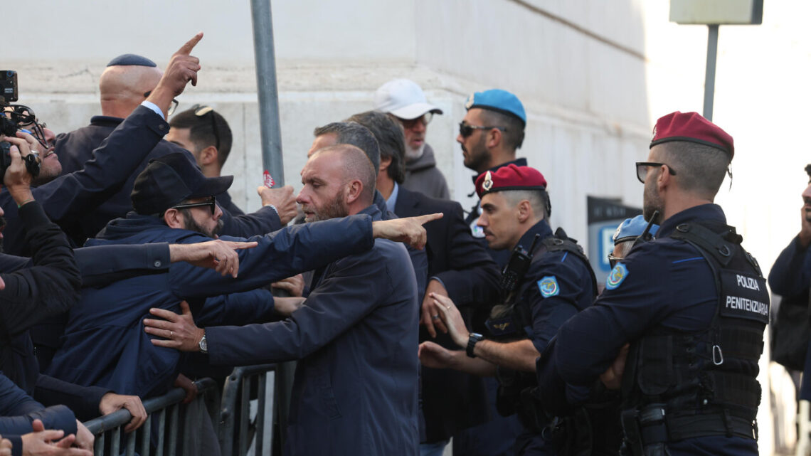 Tensioni al ghetto di Roma, la Comunità ebraica caccia l’Anpi