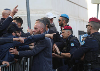 Tensioni al ghetto di Roma, la Comunità ebraica caccia l’Anpi