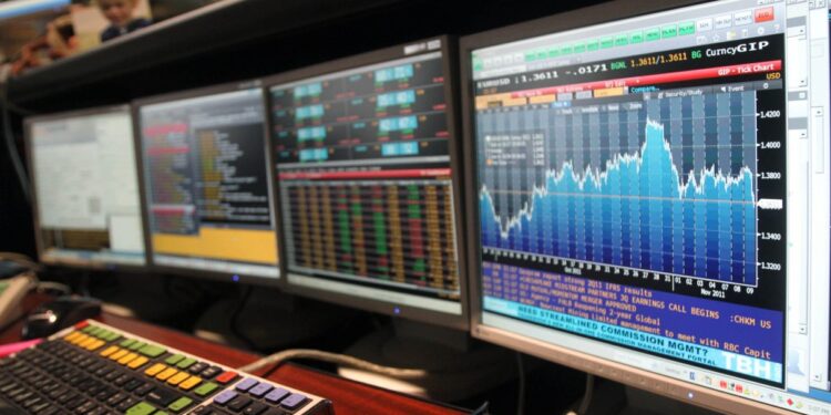 Asta dei Btp, 7 miliardi collocati sul mercato: rendimenti fino al 4,84%
